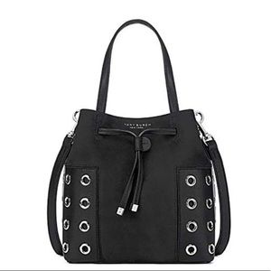 Beautiful Tory Bucket bag